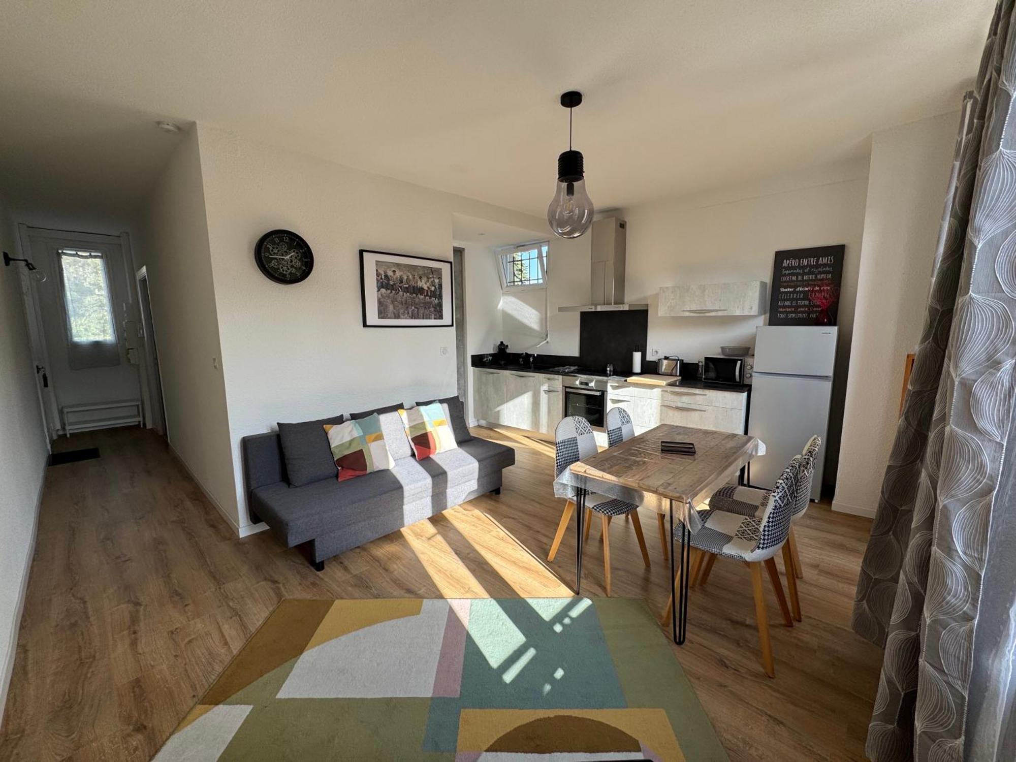 Appartement Le Madargue Idealement Place Châtel-Guyon Exterior foto